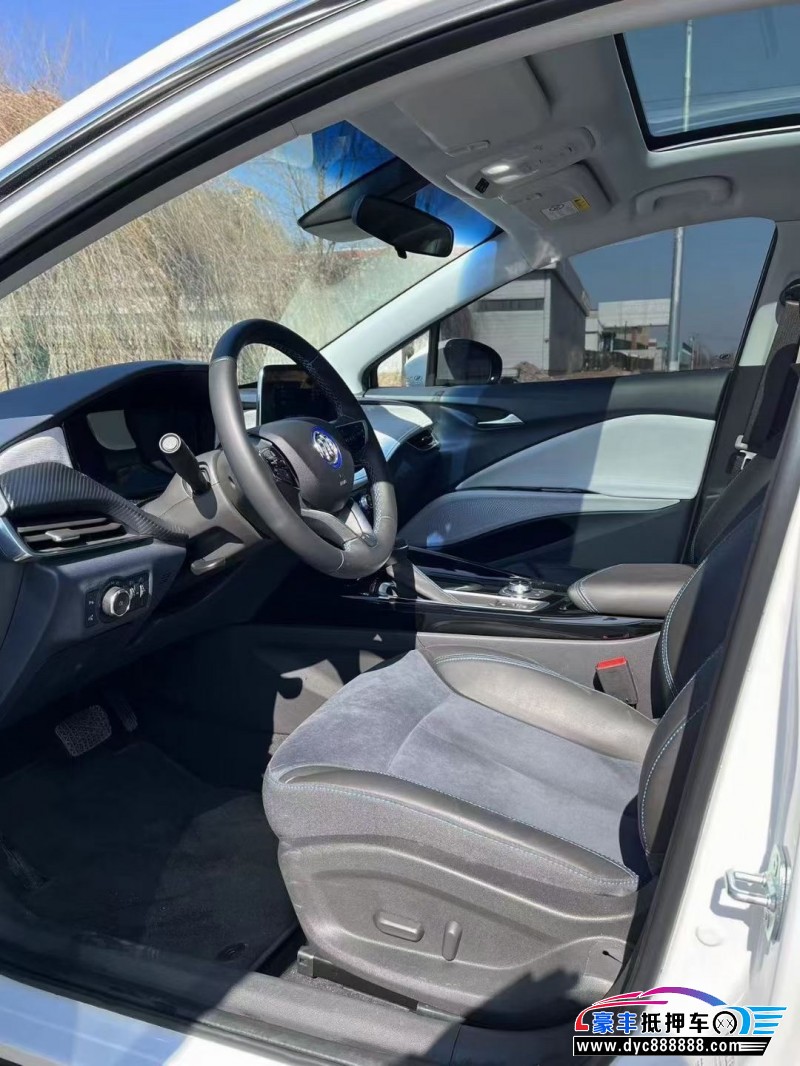 22年别克微蓝轿车抵押车出售