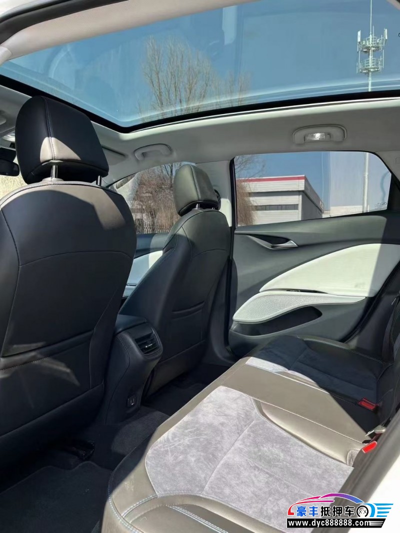 22年别克微蓝轿车抵押车出售