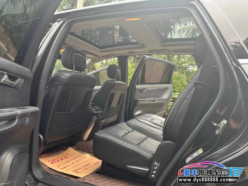 17年奔驰R轿车抵押车出售