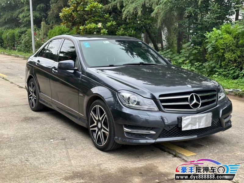 14年奔驰C级轿车抵押车出售