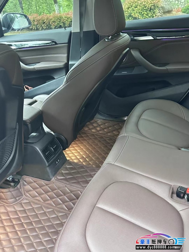 21年宝马X1轿车抵押车出售