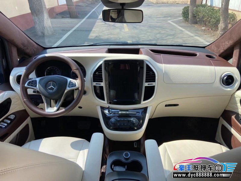 17年奔驰威霆MPV抵押车出售