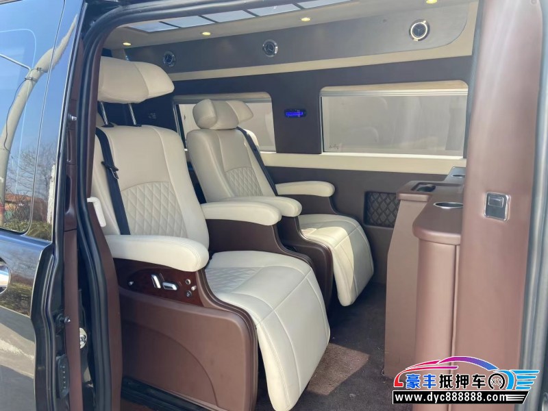 17年奔驰威霆MPV抵押车出售