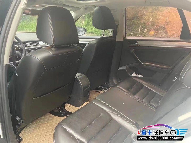 17年大众宝来轿车抵押车出售