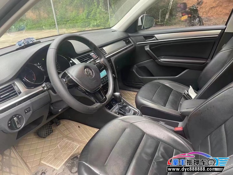 17年大众宝来轿车抵押车出售