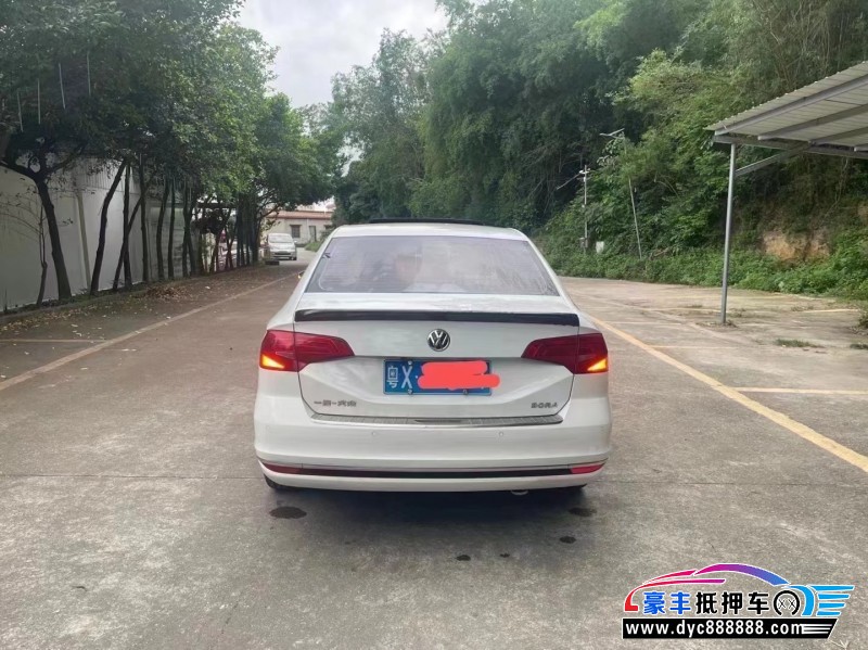 17年大众宝来轿车抵押车出售