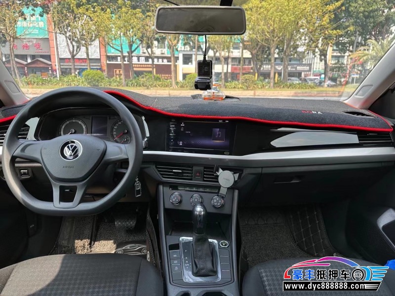 21年大众宝来轿车抵押车出售