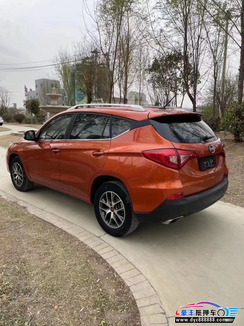 17年比亚迪宋轿车抵押车出售