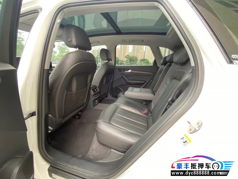 19年奥迪Q5轿车抵押车出售