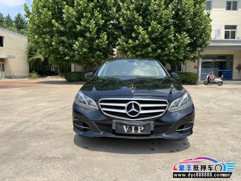 14年奔驰E级轿车抵押车出售