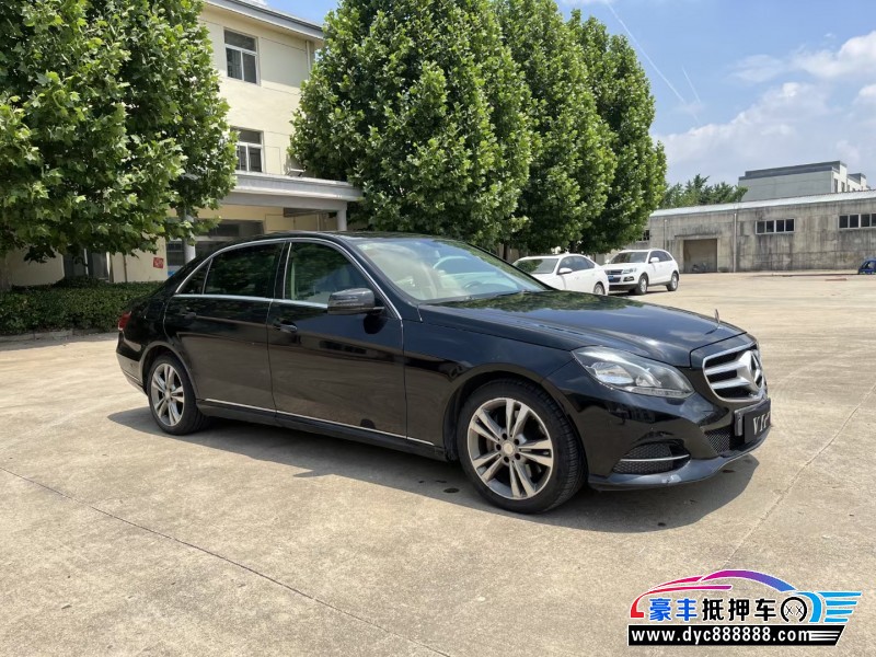 14年奔驰E级轿车抵押车出售