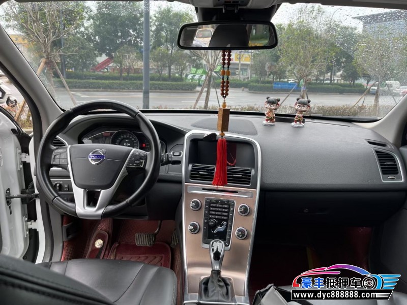 17年沃尔沃XC60轿车抵押车出售