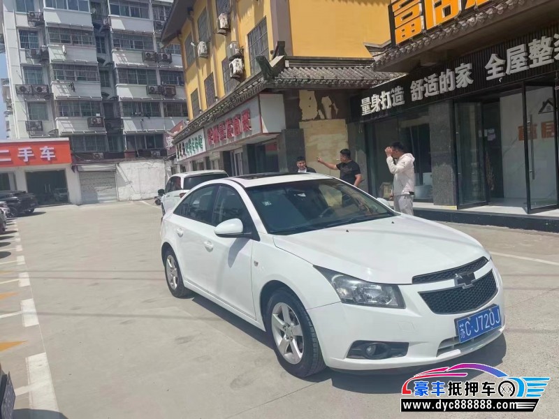 12年雪佛兰科鲁兹轿车抵押车出售