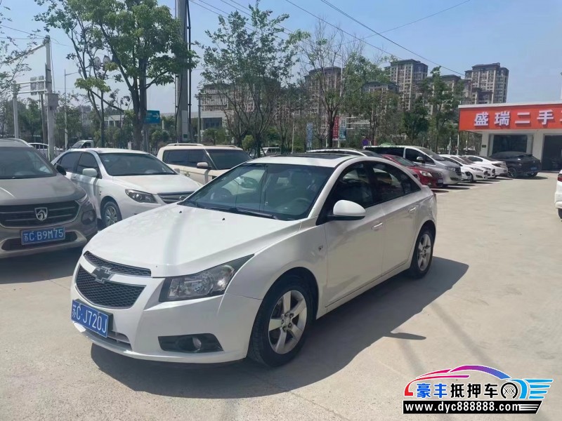 12年雪佛兰科鲁兹轿车抵押车出售