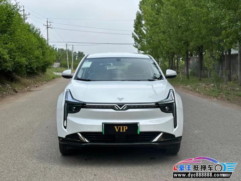 23年哪吒u-ll400轿车抵押车出售