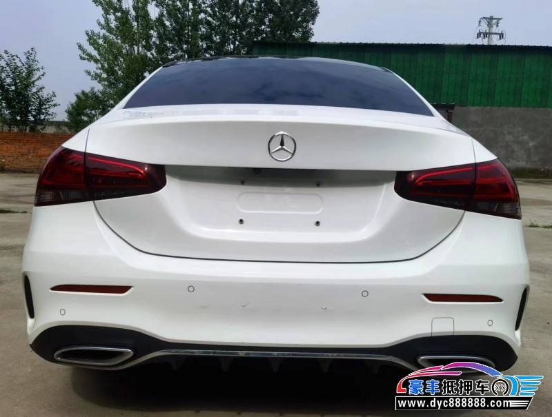 20年奔驰A轿车抵押车出售