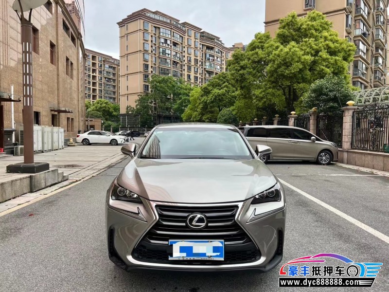 15年雷克萨斯NX轿车抵押车出售