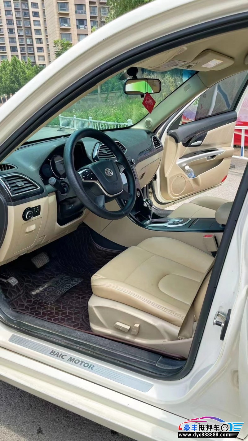 14年北汽绅宝D70轿车抵押车出售