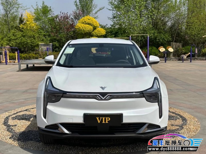 23年哪吒u-ll400轿车抵押车出售