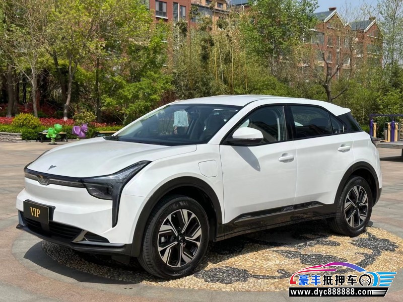 23年哪吒u-ll400轿车抵押车出售