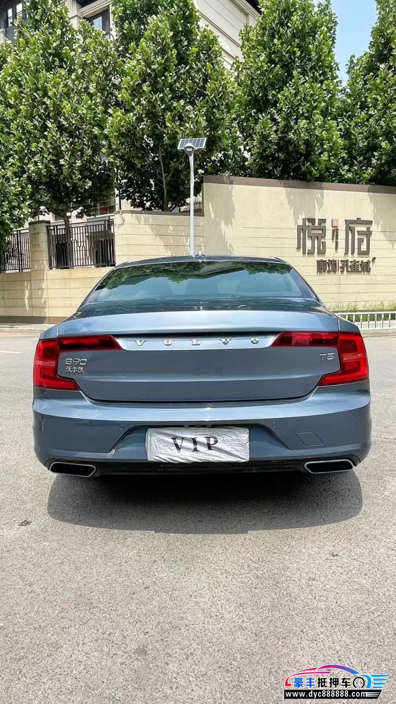 17年沃尔沃S90轿车抵押车出售