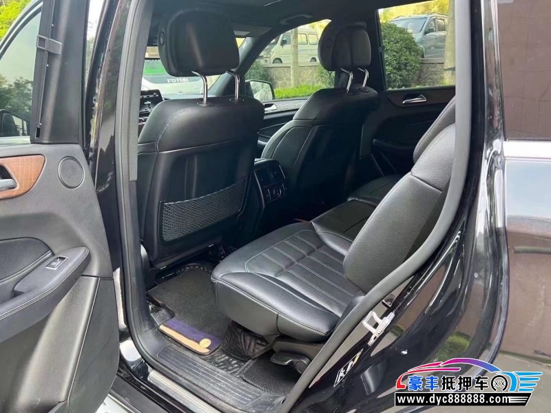 19年奔驰GLS轿车抵押车出售