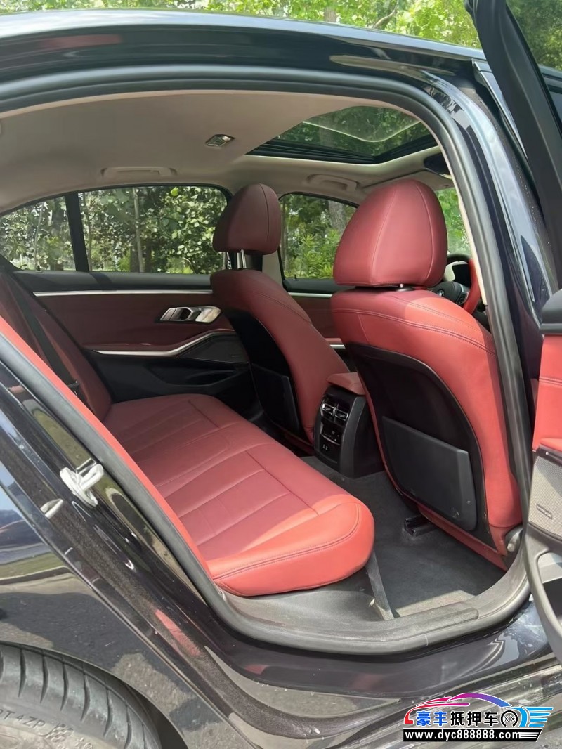 21年宝马3系轿车抵押车出售