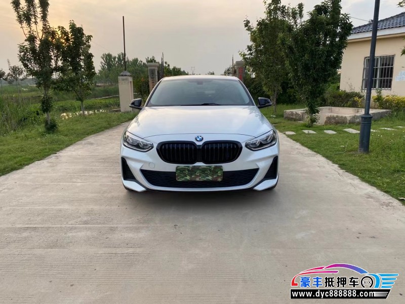 21年宝马1系轿车抵押车出售