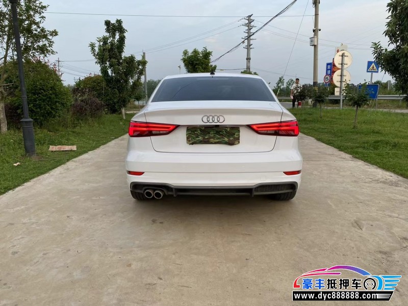 19年奥迪A3轿车抵押车出售