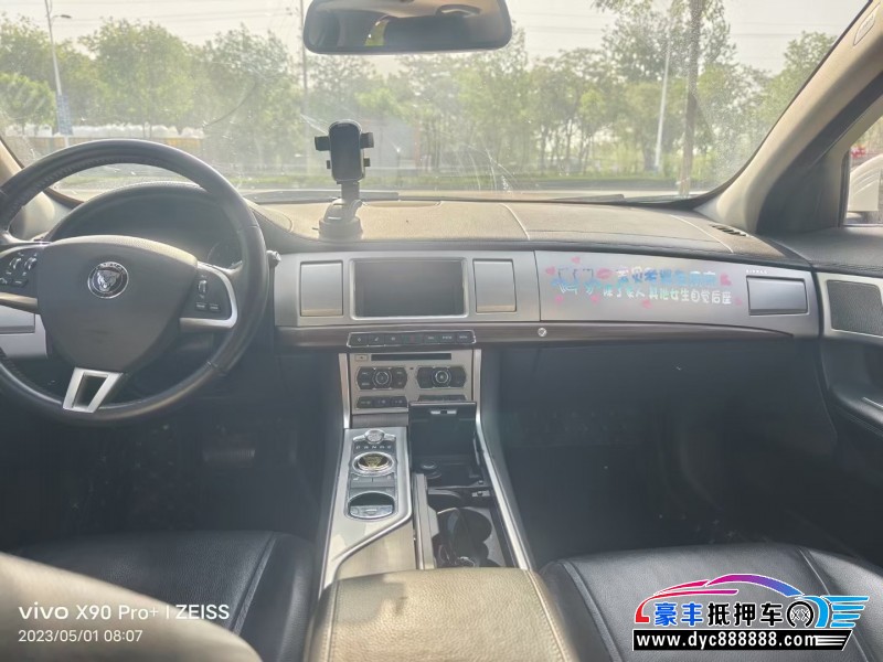 16年捷豹XF轿车抵押车出售