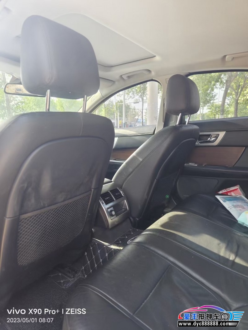 16年捷豹XF轿车抵押车出售