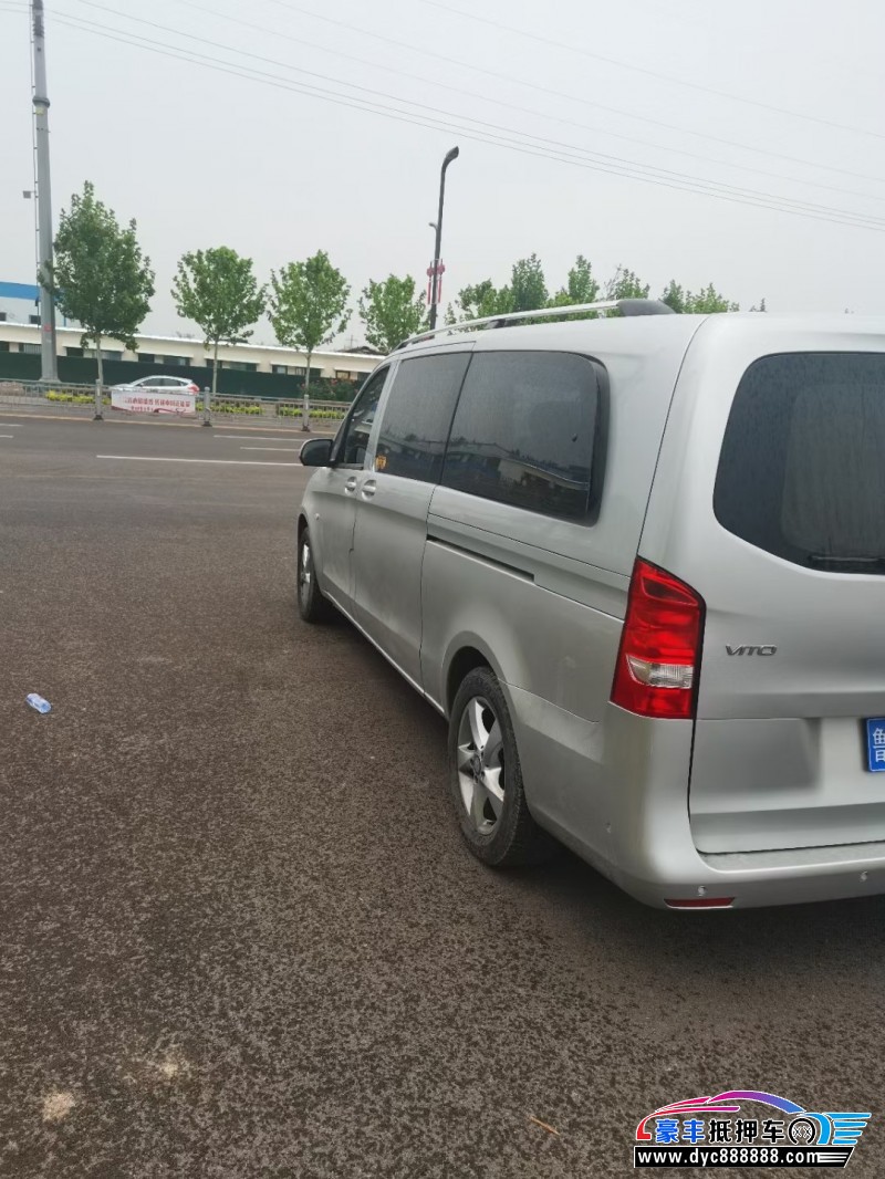 17年奔驰威霆MPV抵押车出售