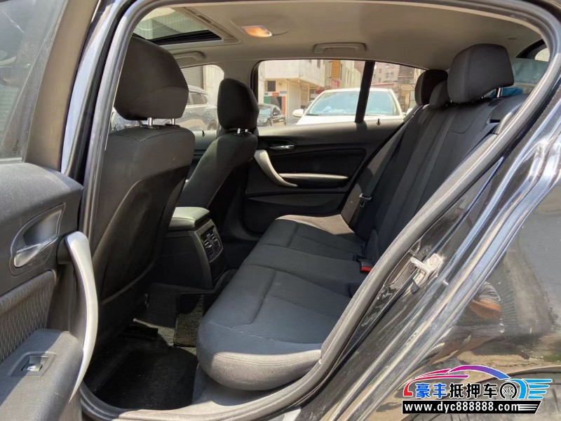 13年宝马1系轿车抵押车出售