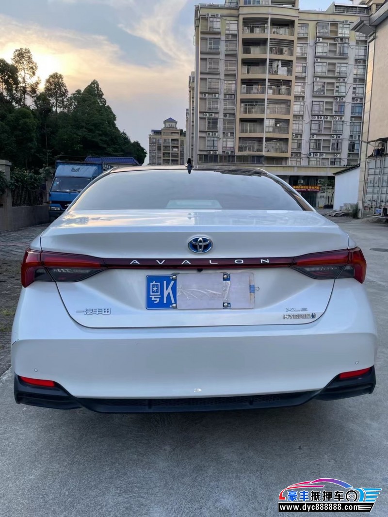 22年丰田亚洲龙轿车抵押车出售