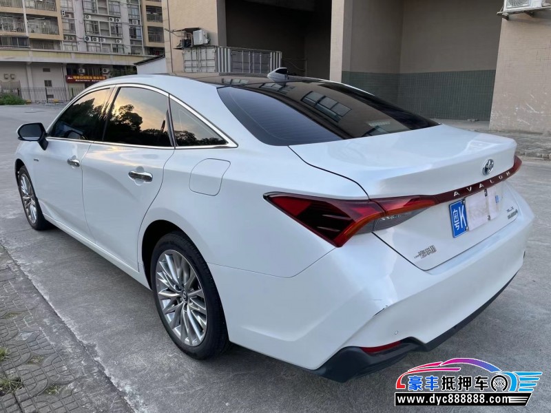 22年丰田亚洲龙轿车抵押车出售