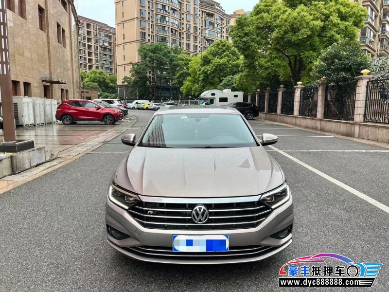 20年大众速腾轿车抵押车出售