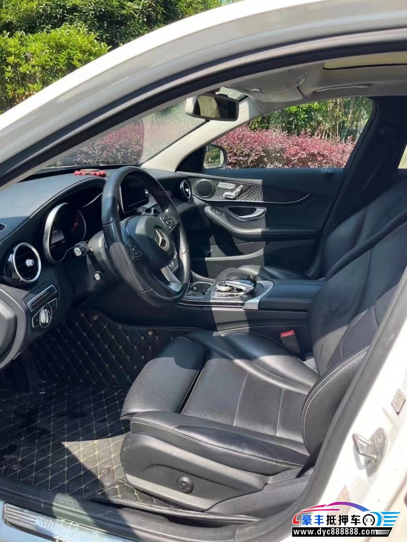 18年奔驰C轿车抵押车出售