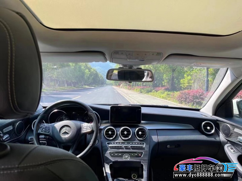 18年奔驰C轿车抵押车出售