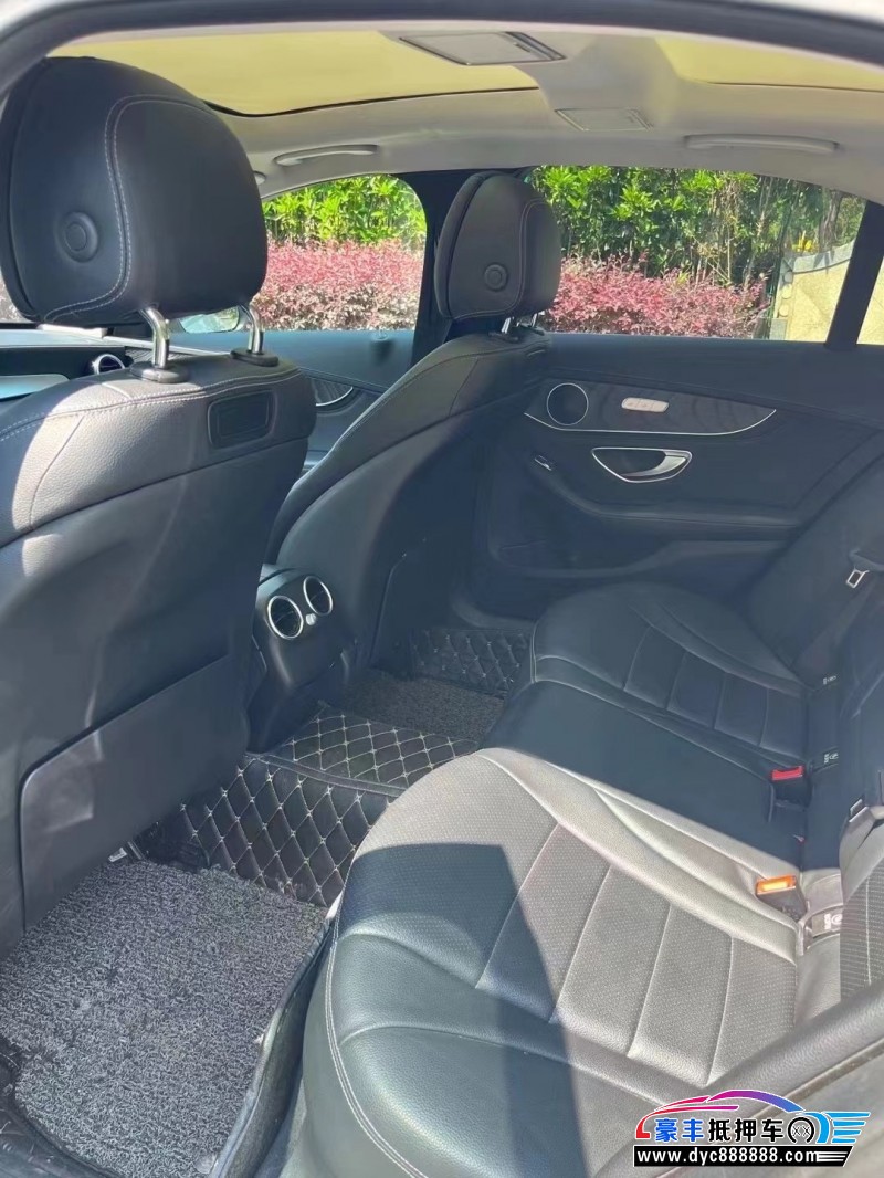 18年奔驰C轿车抵押车出售