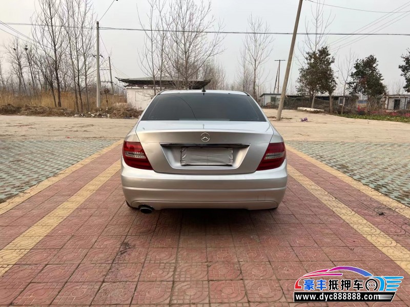12年奔驰C轿车抵押车出售