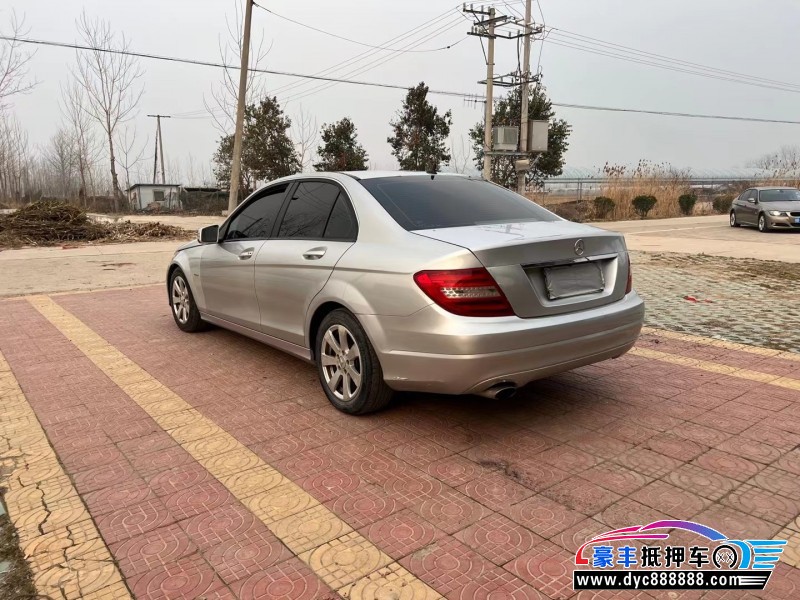 12年奔驰C轿车抵押车出售