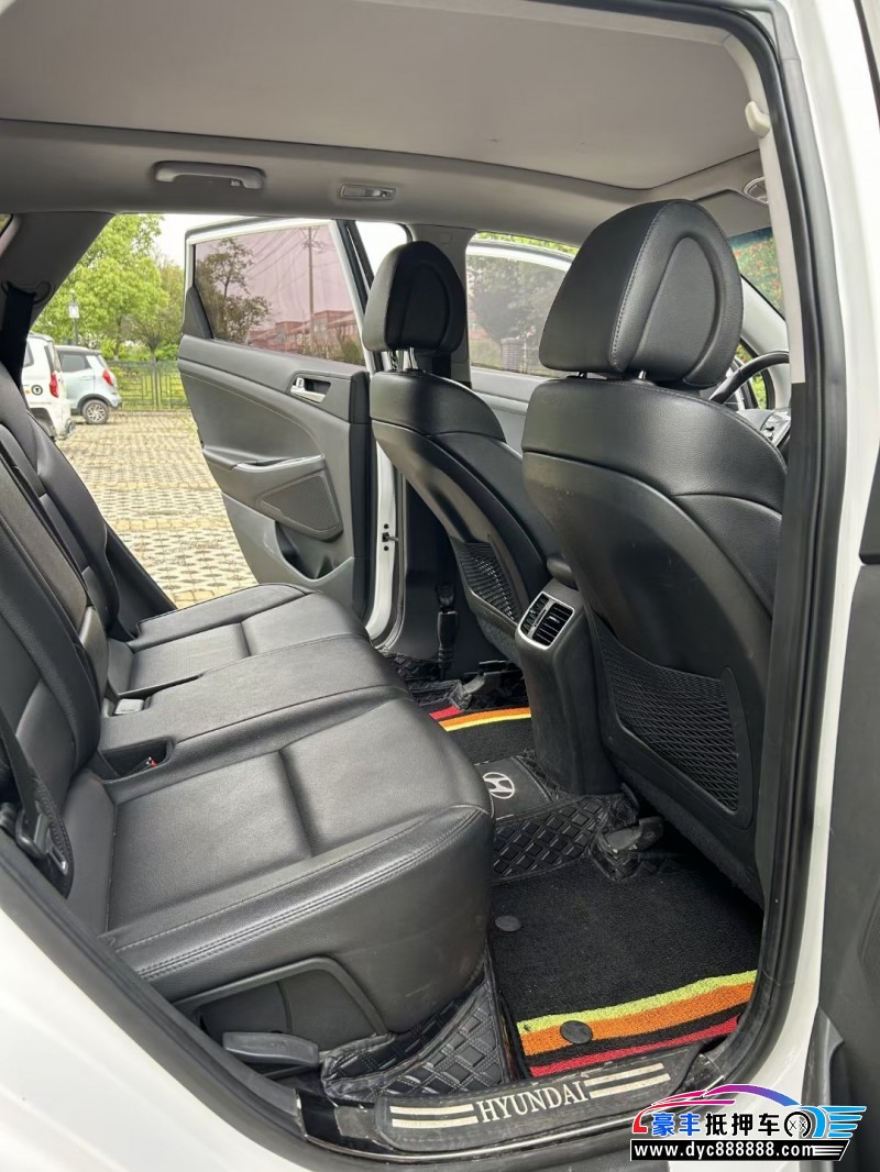 18年现代途胜SUV抵押车出售