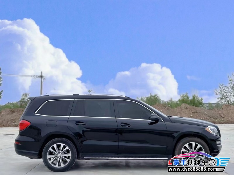 13年奔驰GL级轿车抵押车出售