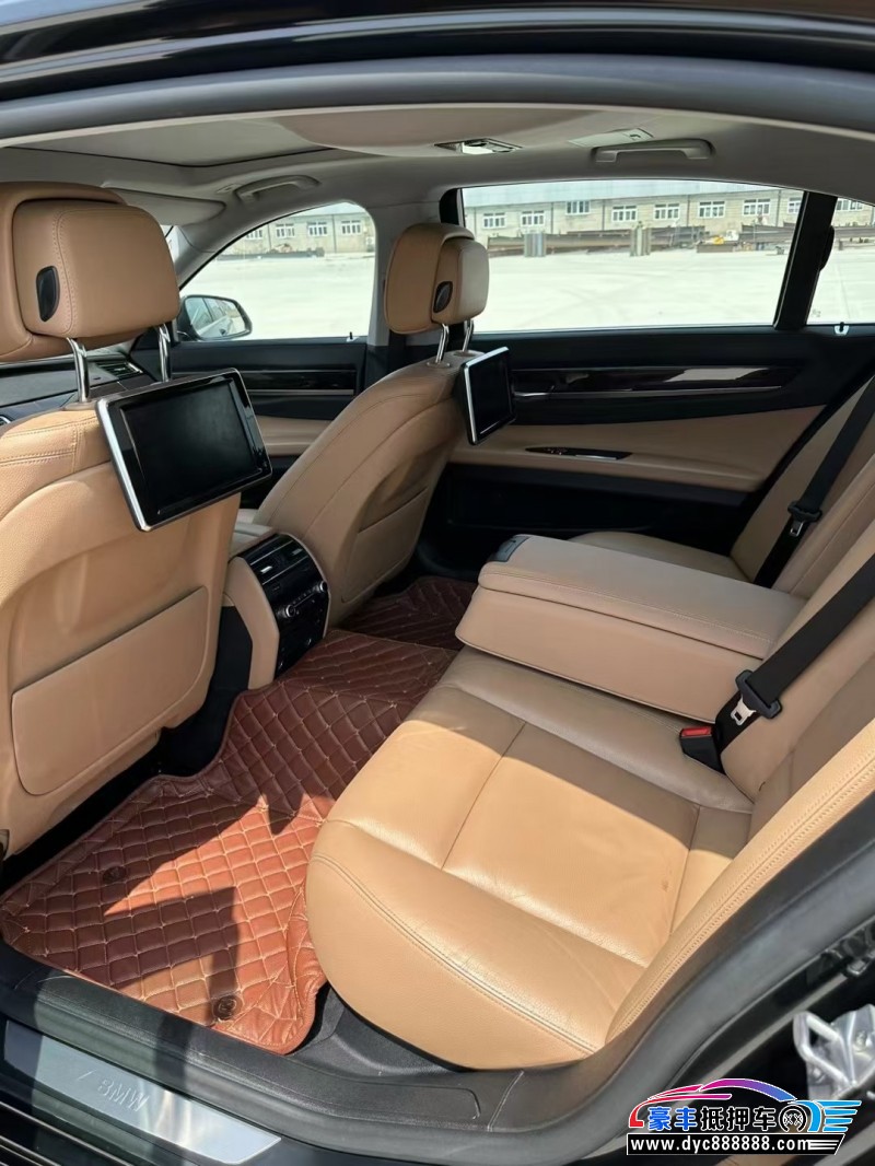 13年宝马7系轿车抵押车出售