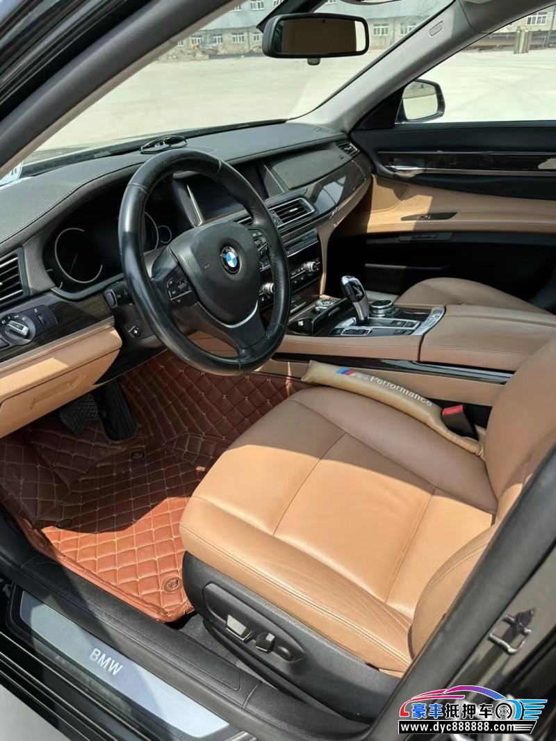 13年宝马7系轿车抵押车出售