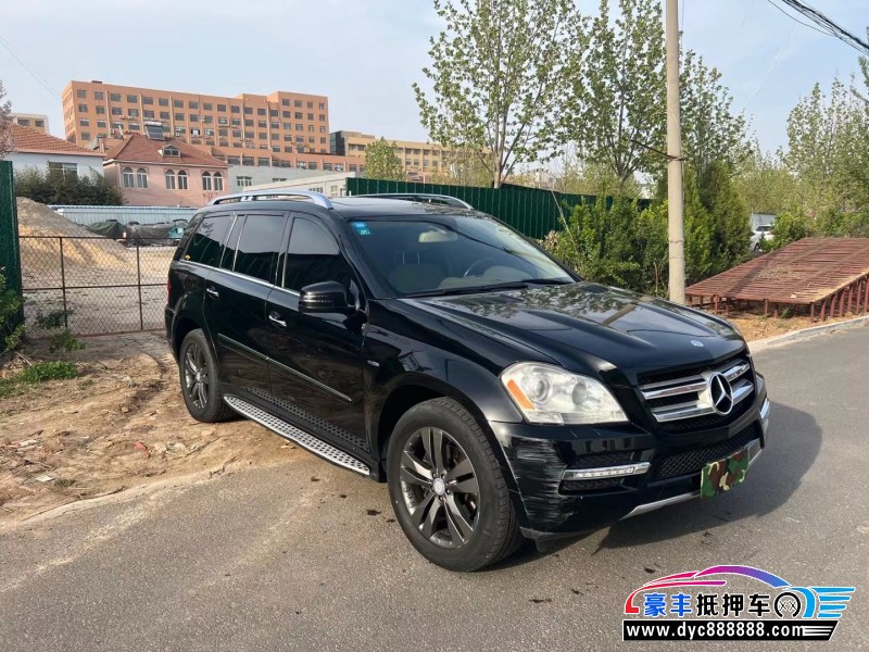12年奔驰GL级轿车抵押车出售