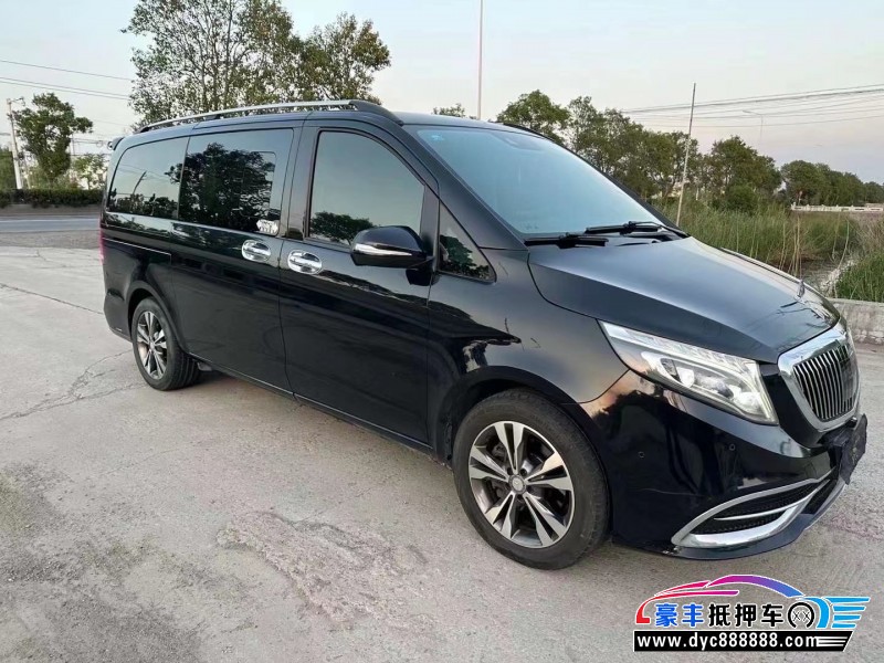 18年奔驰V级轿车抵押车出售