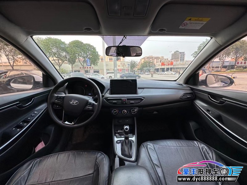 19年现代悦动轿车抵押车出售