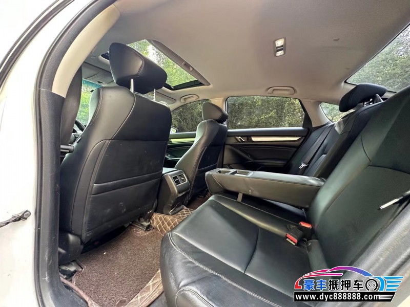 19年本田雅阁轿车抵押车出售