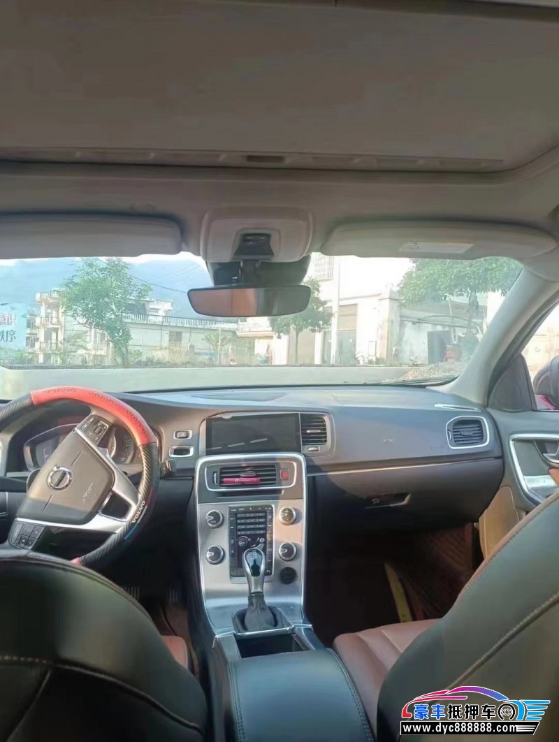 18年沃尔沃S60轿车抵押车出售